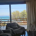 Apartment The House By The Sea - Family Memories Strats Here *
